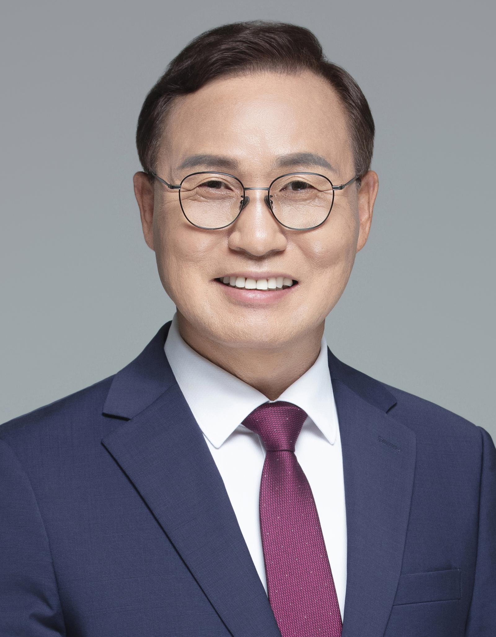 민선초대 부친 이어 父子군수… 충남 태안 국힘 윤희신 당선