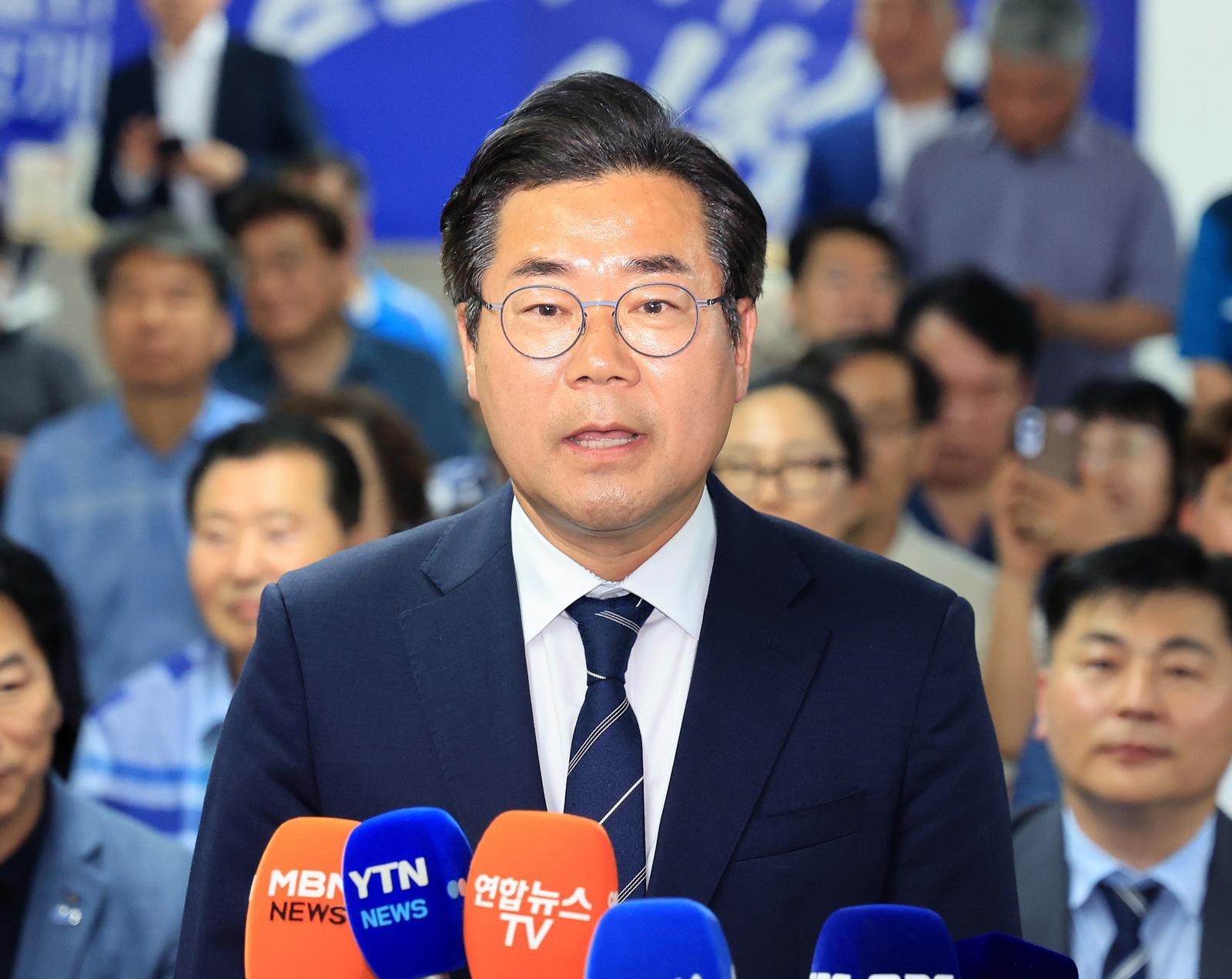 [속보]인천시장 박찬대 당선 확실…“잘 이끌어 달란 시민 명령”