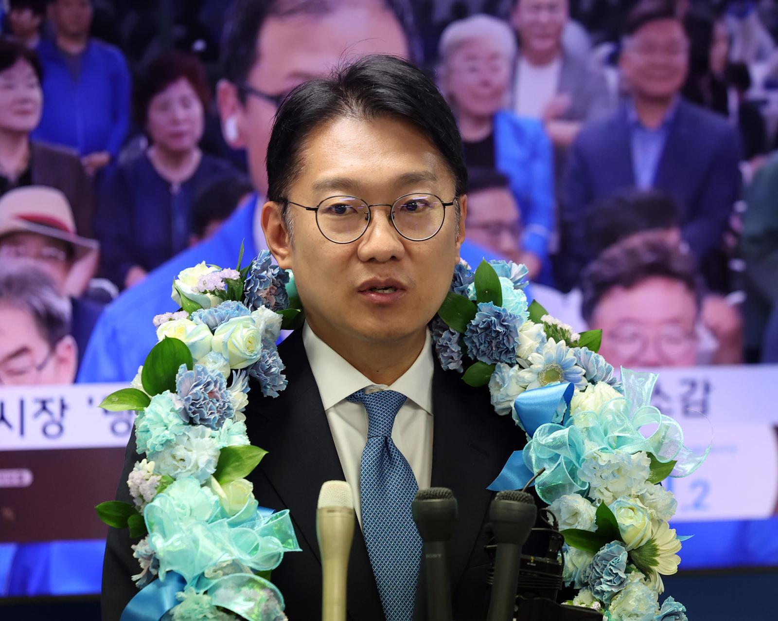 김남준 더불어민주당 계양을 국회의원 보궐선거 후보가 4일 오후 인천 계양구 선거사무소에서 당선이 확실해지자 소감을 밝히고 있다. 2026.06.04. 뉴시스