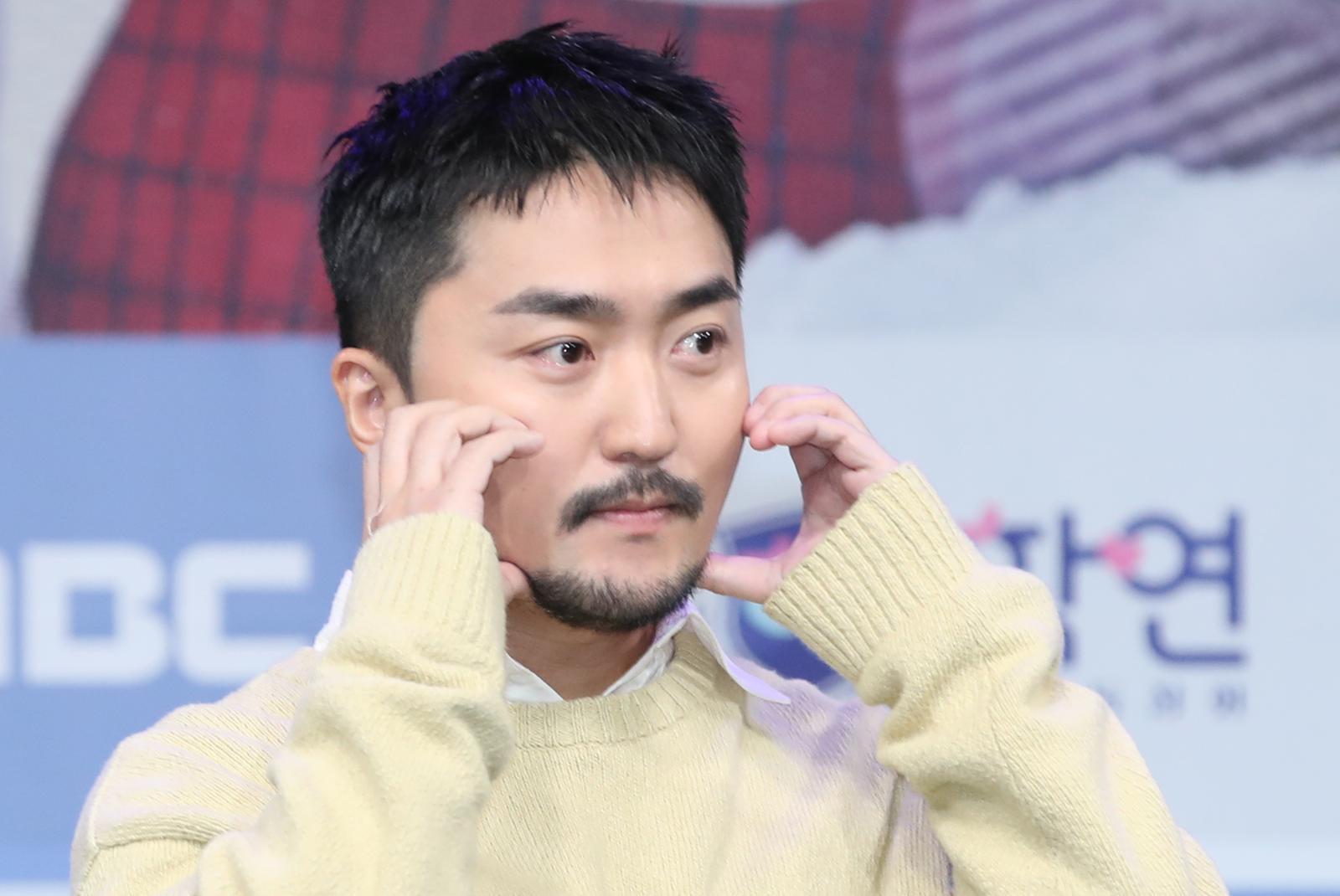 “인턴인데 PM에 기획·제작·분석까지?”…유병재 회사 채용공고 갑론을박