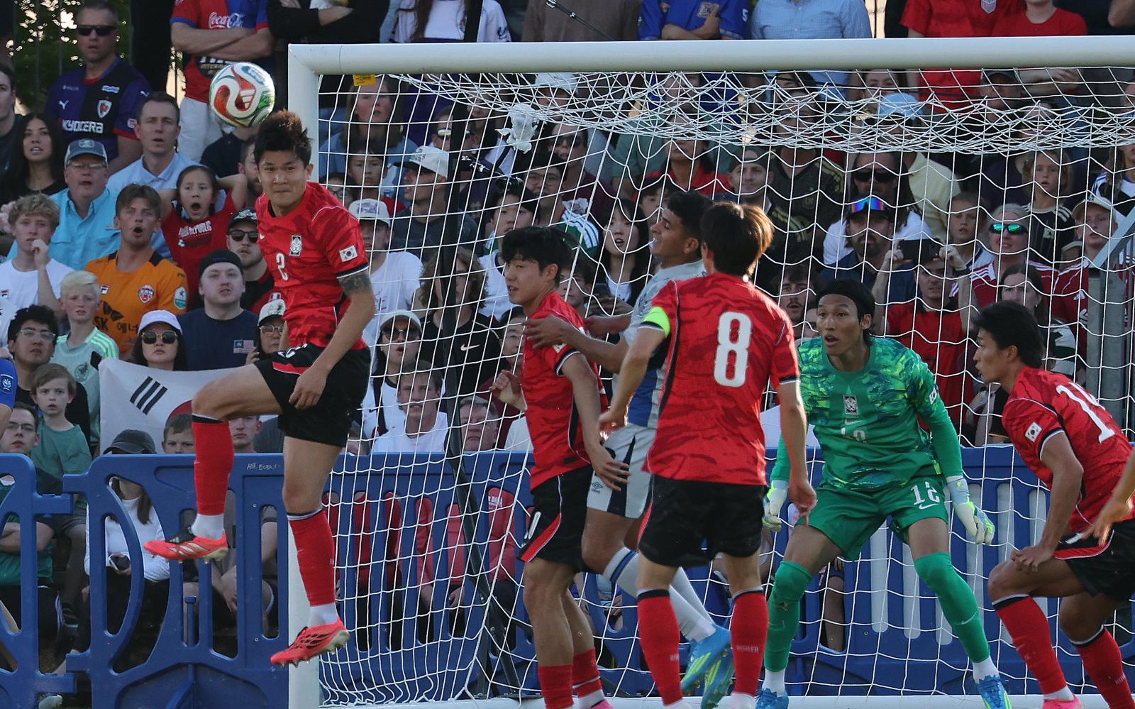 대한민국 축구대표팀 김민재가 3일(현지시간) 미국 유타주 솔트레이크시티 브리검 영 대학교 BYU 사우스필드 경기장에서 2026 국제축구연맹(FIFA) 북중미 월드컵을 앞두고 열린 대한민국과 엘살바도르의 평가전에서 공을 걷어내고 있다. 2026.6.4 ⓒ 뉴스1 임세영 기자