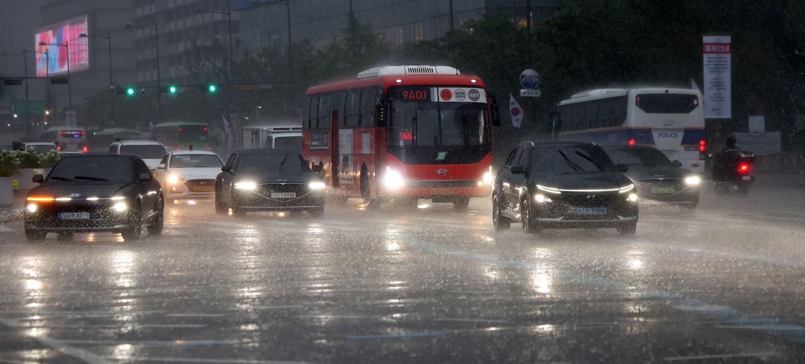 9월부터 ‘스텔스 車’ 사라진다…전조등·후미등 자동 점등 의무화