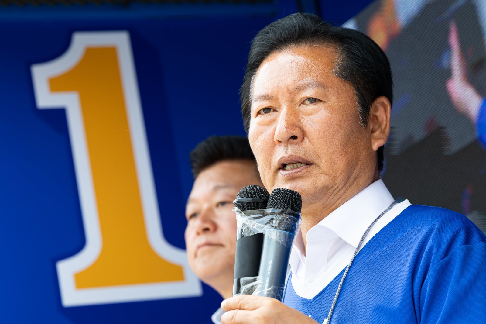 President Lee's 'Face' Diminished as Party's Election Victory Falls Short