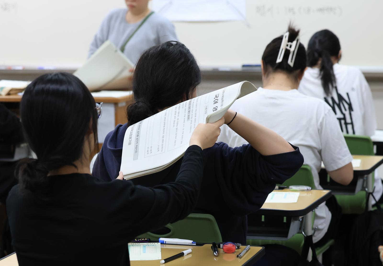 6월 모평 1등급컷…국어 언매 95~97점·수학 미적 86~89점