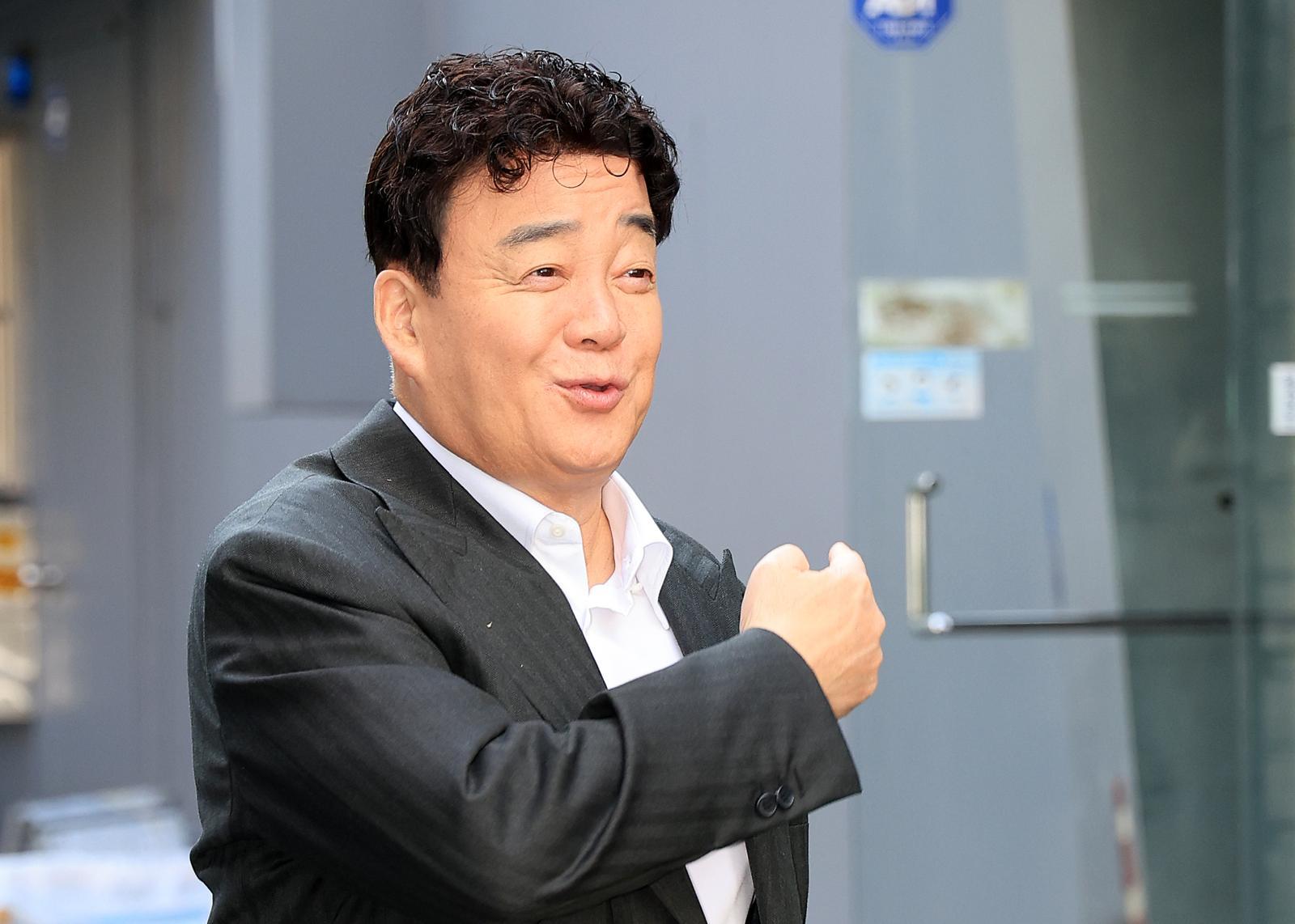 백종원 더본코리아 대표가 3월 서울 서초구 더본코리아 창업설명회장에서 열린 제32회 정기 주주총회에 참석하고 있는 모습. 2026.3.31 ⓒ 뉴스1