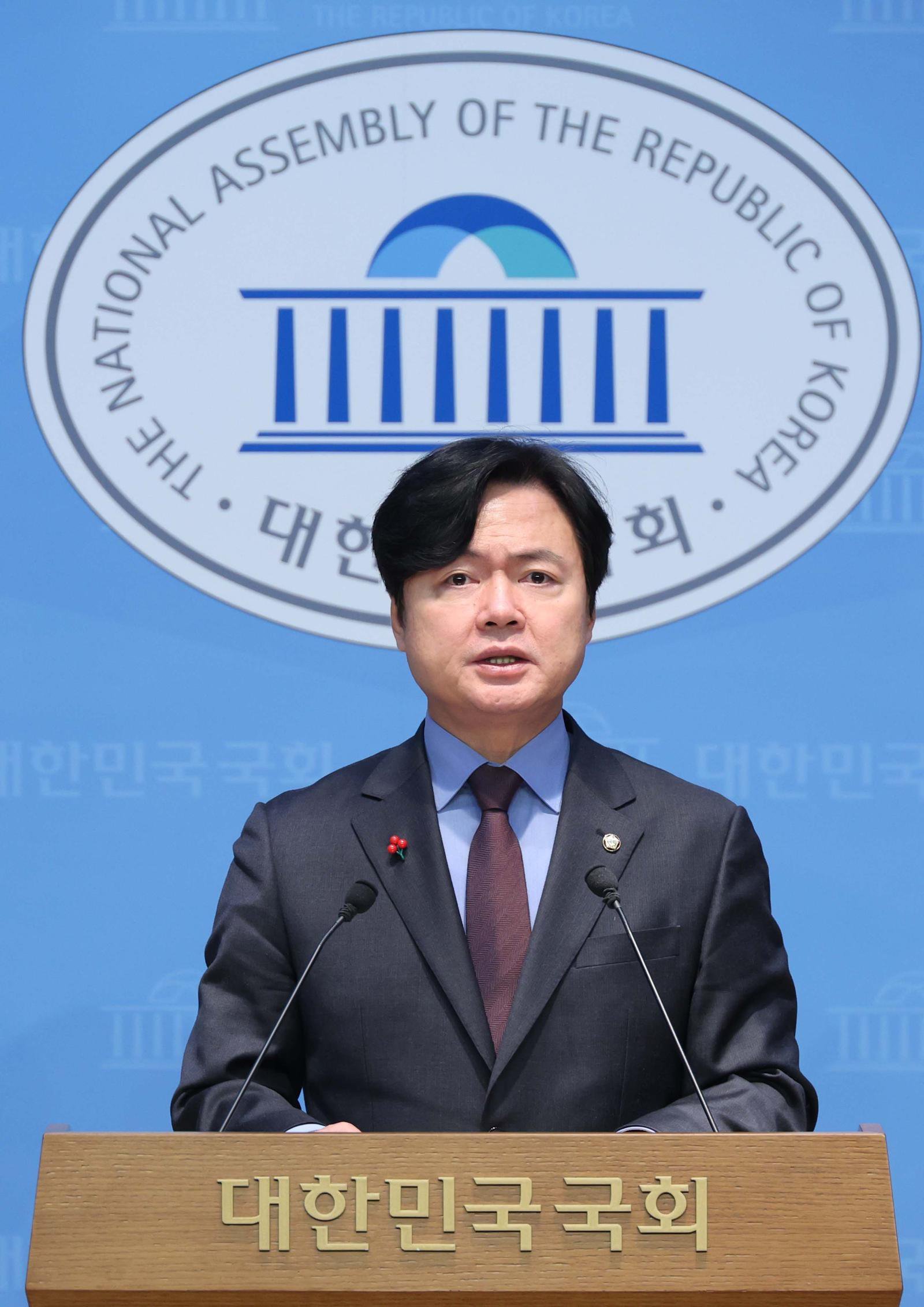 ‘Sensitive to Real Estate, Seoul’s 30-Something Women Turn Away’… Ruling Party Internal Self-Criticism | Dong-A Ilbo (KR