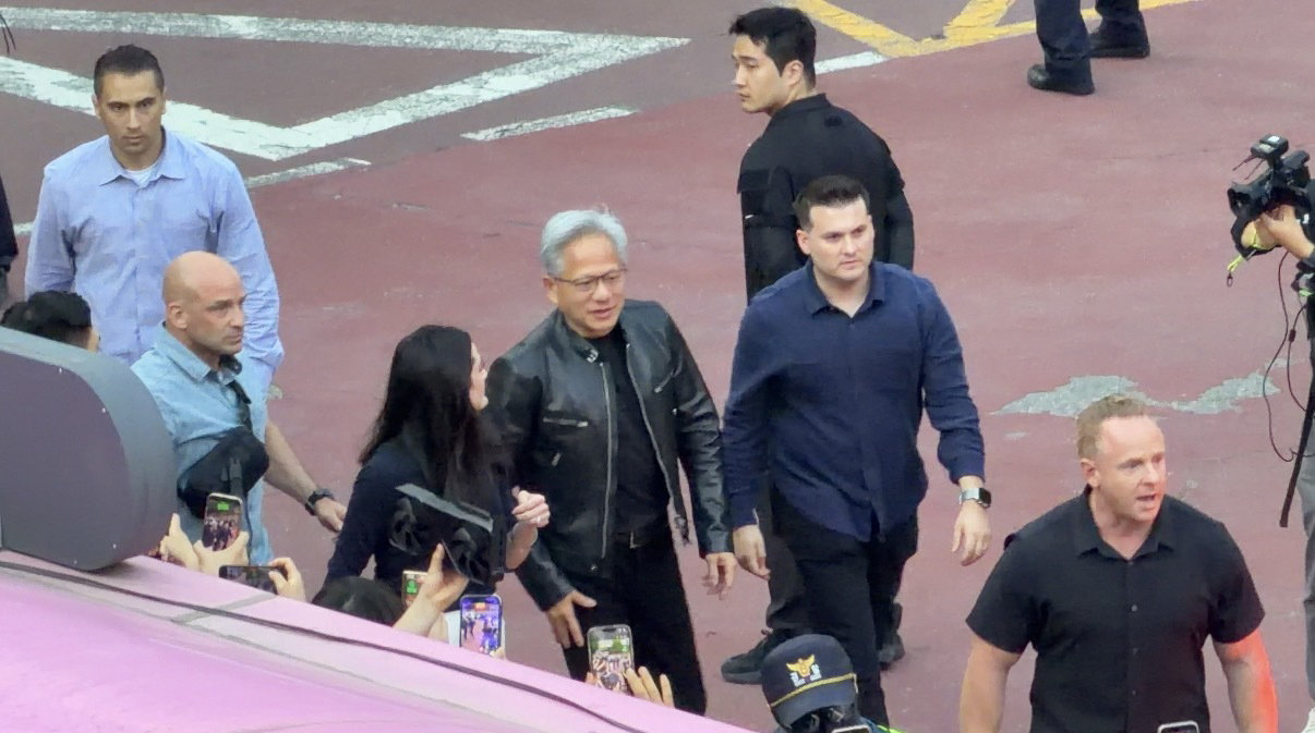 Nvidia CEO Jensen Huang Joins South Korean Tech Leaders for 'Samgyeopsal and Soju' Dinner