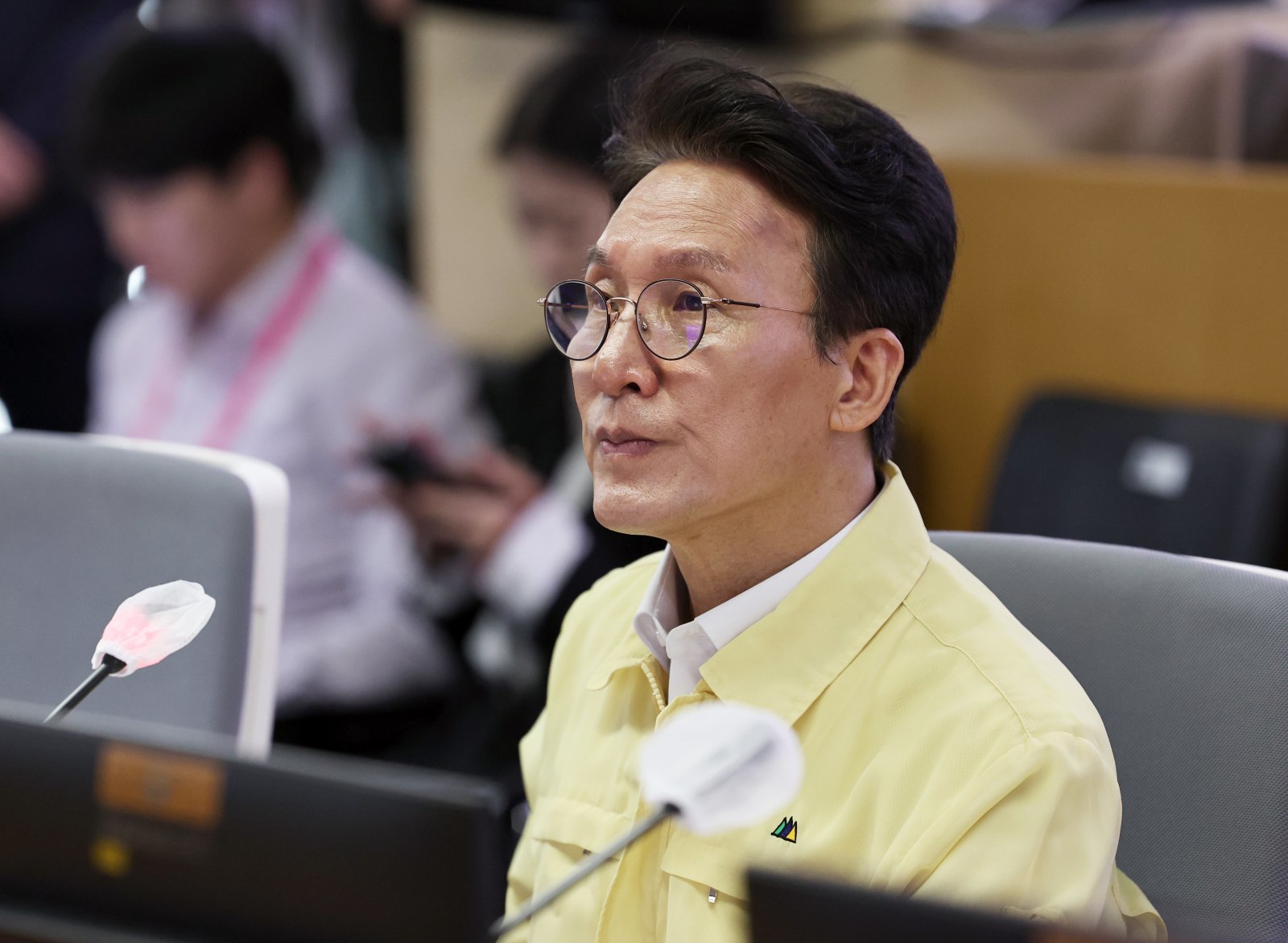 김민석 국무총리가 5일 폭염 및 집중호우 대비 현장점검을 위해 서울 동작구 기상청 국가기상센터를 방문해 업무보고를 받고 있다. 2026.6.5 ⓒ 뉴스1