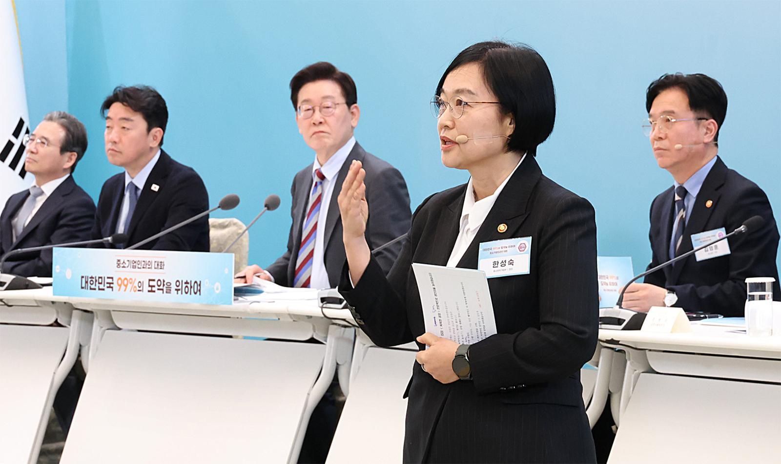 [사설]李 2년차 내각, 지금보다 장관들이 더 많이, 더 잘 보여야
