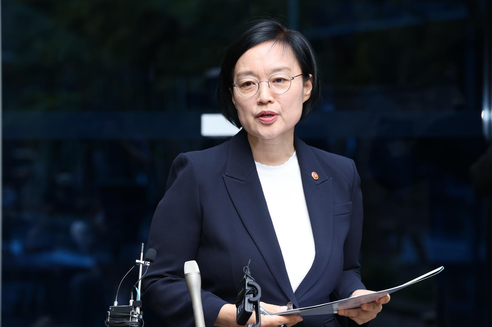 한성숙 “제게 시대적 요구 있어”…4주택엔 “청문회서 답변”