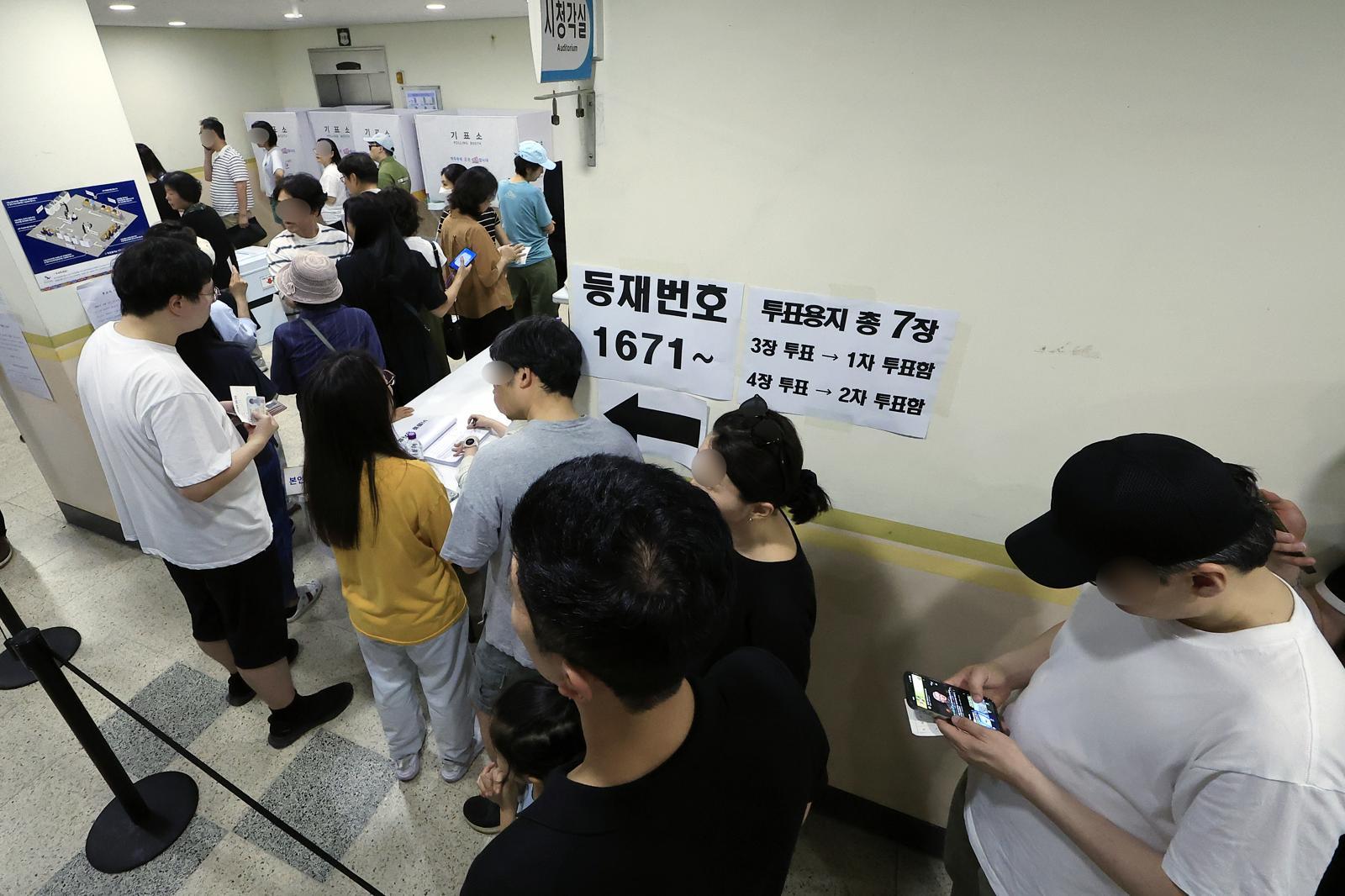 [단독]전국서 투표용지 4726장 모자랐다…100장 넘게 부족했던 투표소 17곳 모두 서울