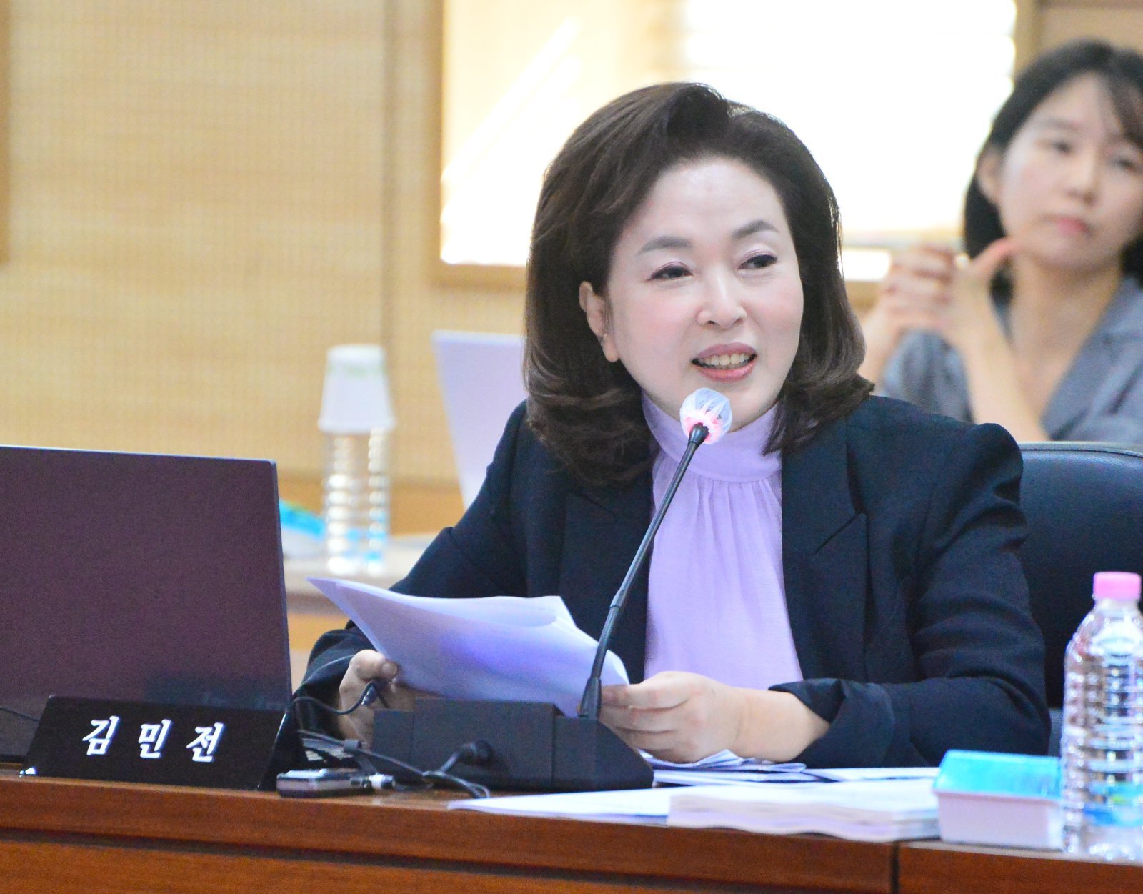 김민전 국민의힘 의원이 23일 충북대에서 열린 충북대, 충남대, 충북대병원, 충남대병원에 대한 국회 교육위원회 국정감사에서 질의하고 있다. 2025.10.23 청주=뉴시스