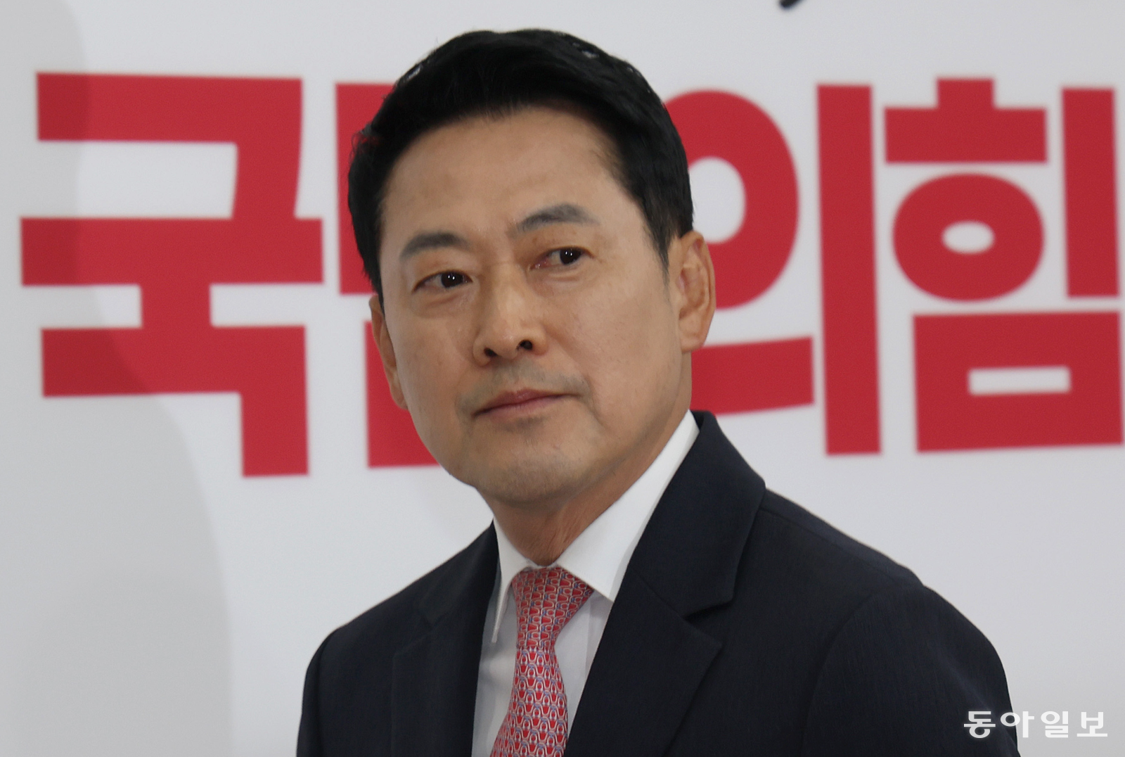 [정치 한 컷]‘투표용지’ 사태로 사실상 ‘사퇴 거부’