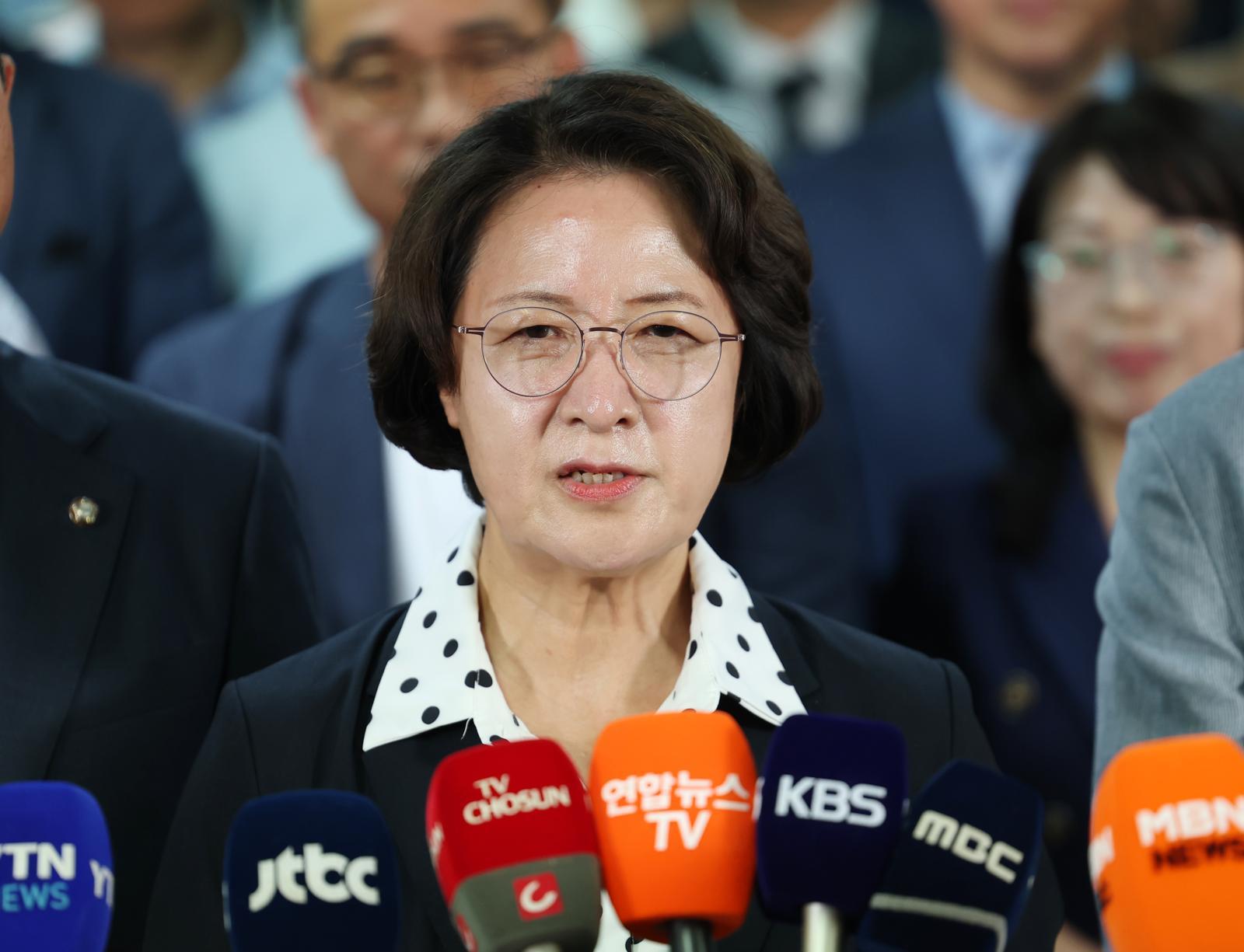 첫 여성 경기지사 추미애 “GTX 확충·반도체 육성해 ‘경기 대전환’”