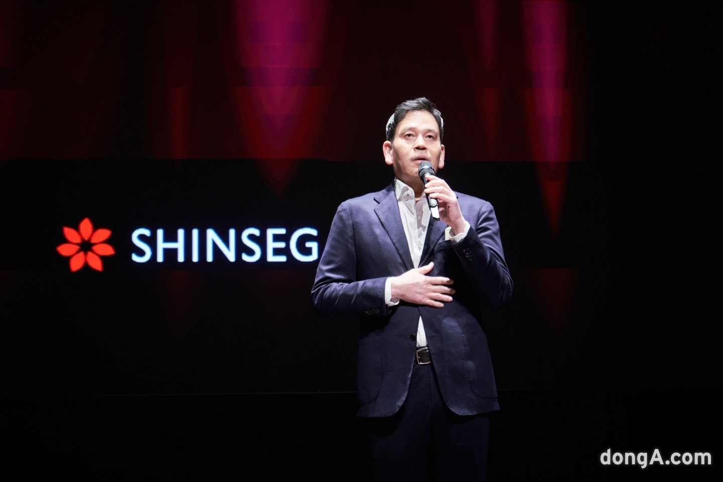 이마트·프라퍼티 대표맡는 정용진 회장… 등기이사 등록으로 ‘책임경영’ 전면화