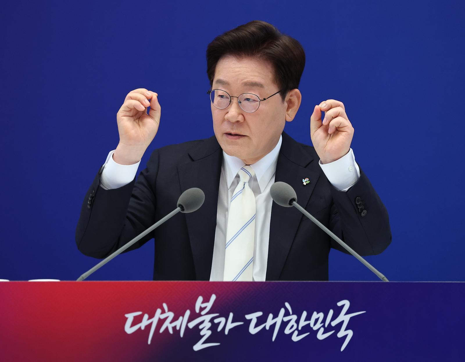 이재명 대통령이 8일 청와대 영빈관에서 열린 취임 1주년 기자회견 ‘대체불가 대한민국’에서 발언하고 있다. 2026.06.08. 서울=뉴시스