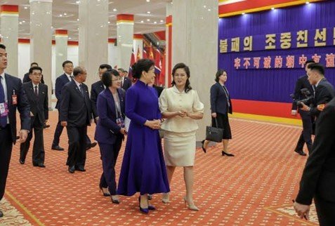 시진핑-김정은, 부부 동반 1박 2일 밀착…주애는 없었다