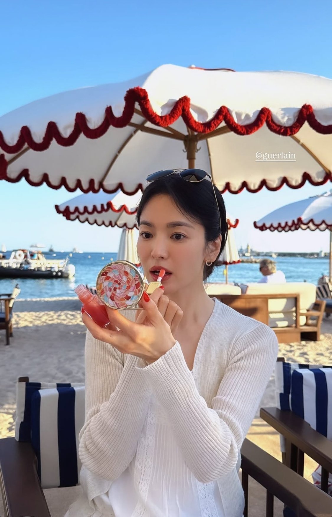 송혜교, 화사한 메이크업으로 뽐낸 극강 비주얼