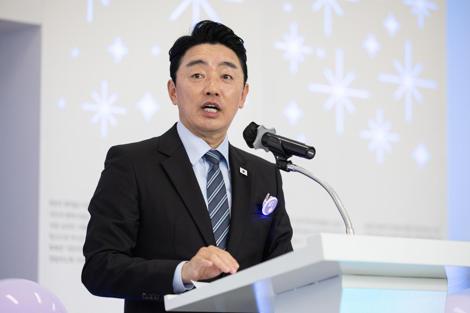 강훈식, 정청래 패싱 논란에 “당이 더 바쁠 때…배웅 인원 최소화”