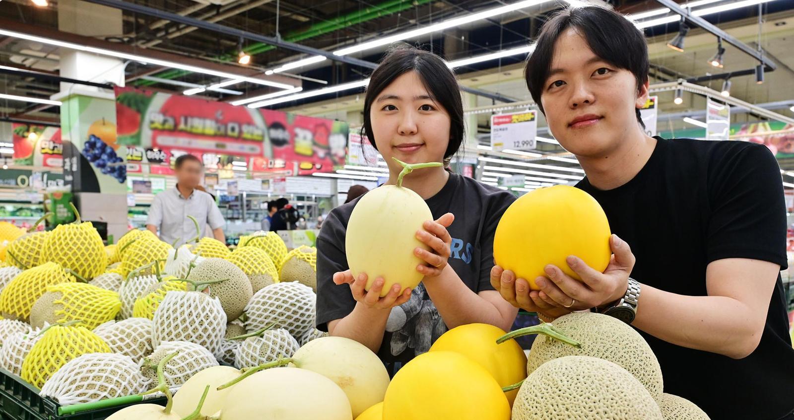 “노란 멜론도 맛보세요”