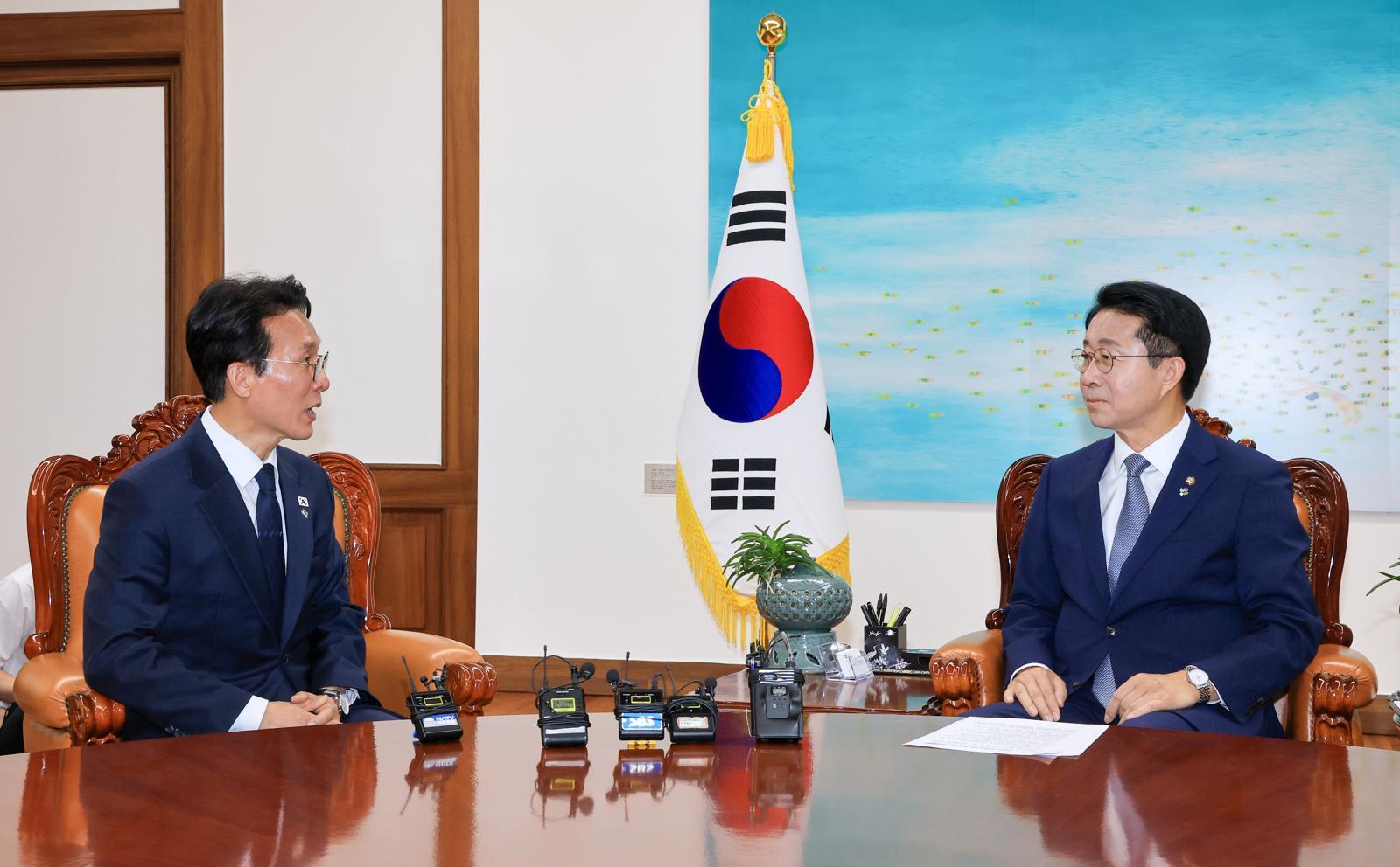 金총리 “선관위, 해체 수준의 강도 높은 개혁 필요”