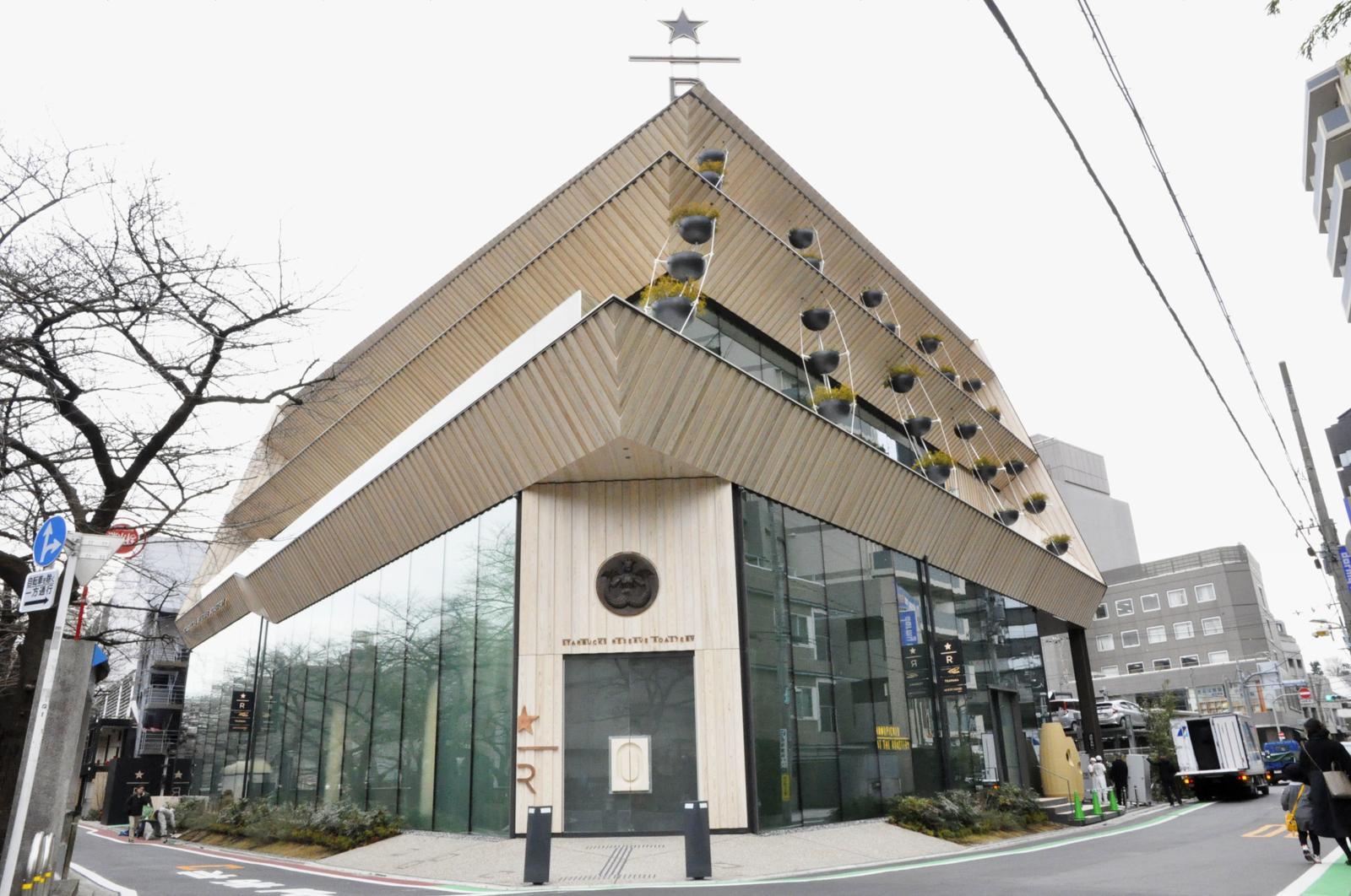 스타벅스, 中 이어 日서도 ‘지분 매각설’…IPO 가능성도 제기