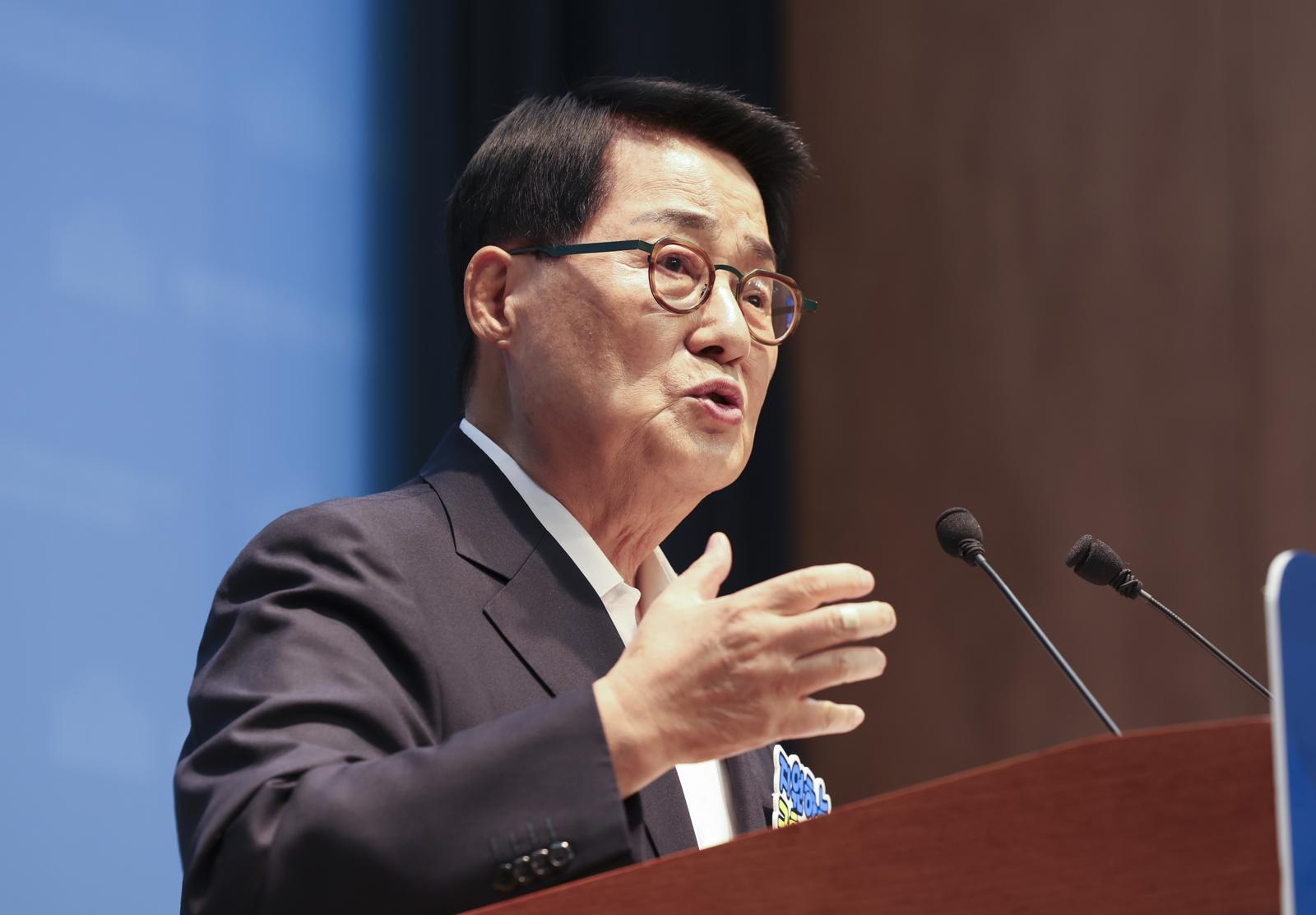 박지원 “정청래 지도부 총사퇴하고 전대 불출마해야”