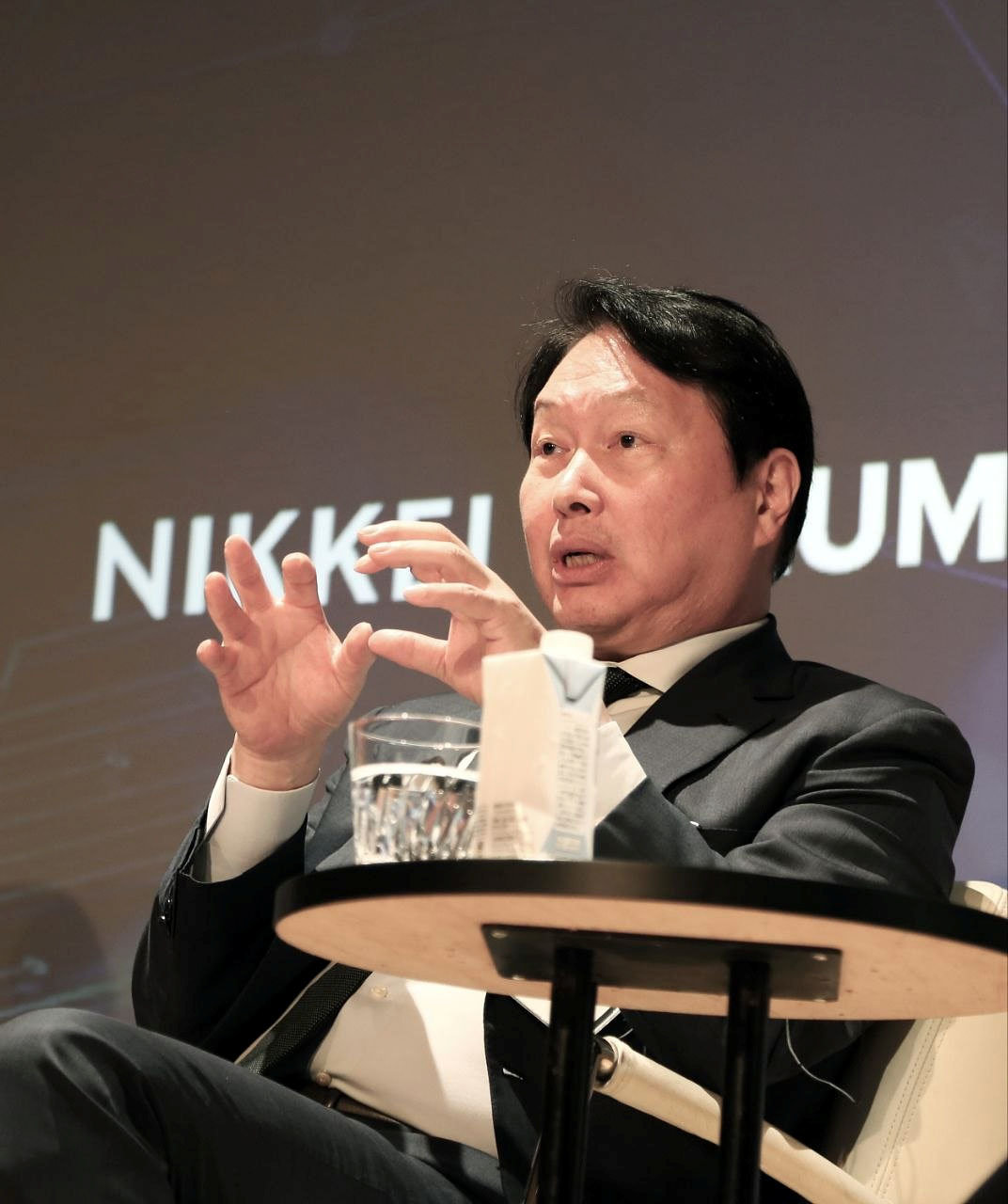 최태원 “日에 차세대 AI 팩토리 짓는다…엔비디아와 협력”