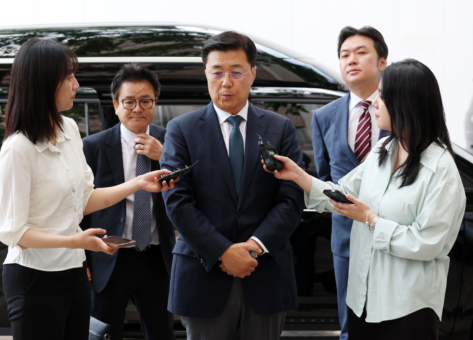 ‘홍장원 전 국정원 1차장, 종합특검 2차 출석…’CIA 메시지 전달‘ 의혹 부인