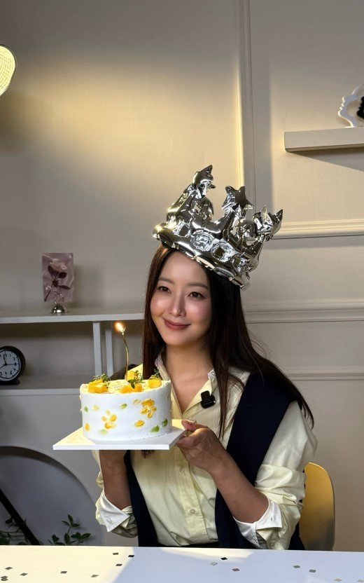김희선, 50세 생일…여전한 여신 미모
