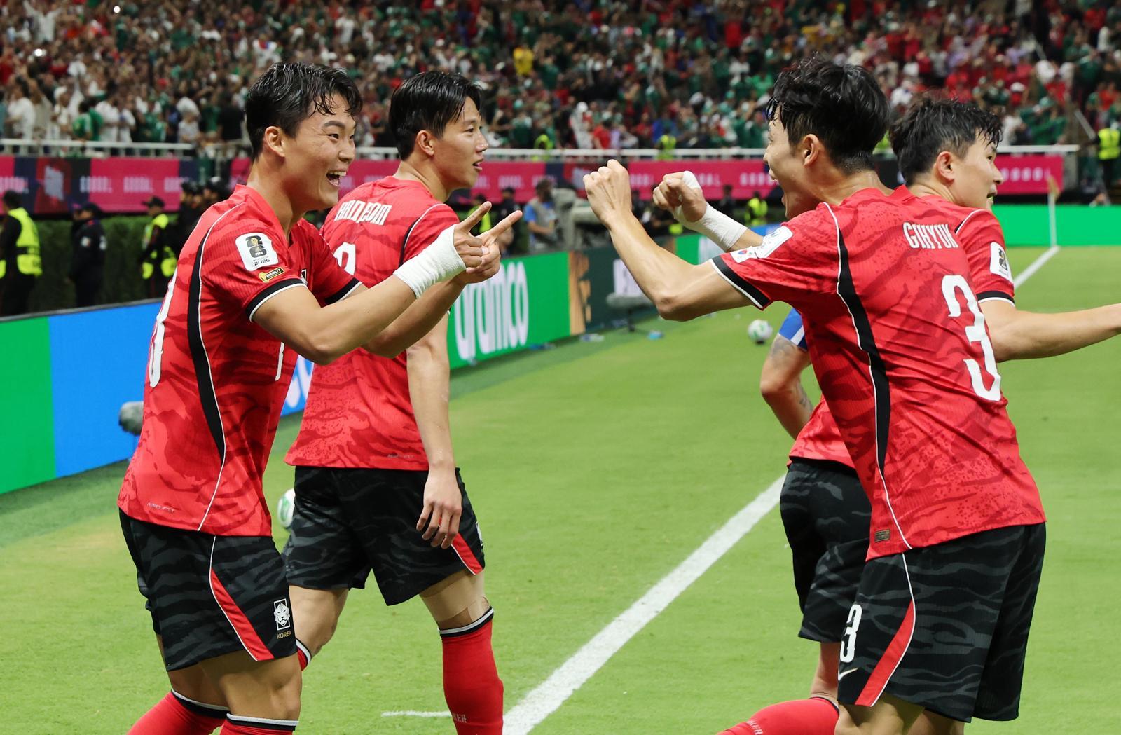 대한민국 축구국가대표팀 오현규가 11일(현지시간) 멕시코 할리스코주 사포판 과달라하라 스타디움에서 열린 2026 북중미 월드컵 A조 조별리그 1차전 대한민국과 체코의 경기에서 역전골을 넣고 환호하고 있다. 2026.6.12 ⓒ 뉴스1