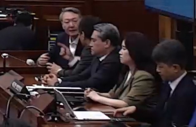 “尹, 계엄상황 만들려 무인기로 北 자극”… 내란죄 이어 외환죄 유죄
