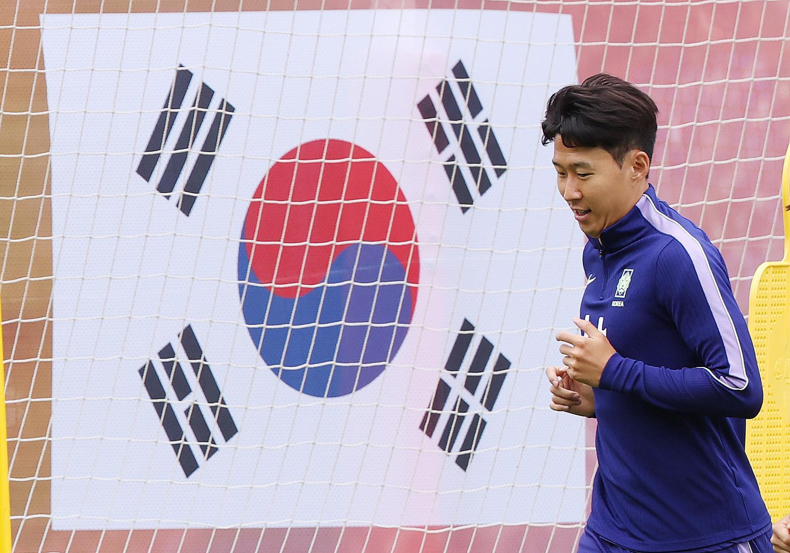 손흥민 타코집 방문에 멕시코 팬들 들썩…반가움 속 ‘맛집 훈수’