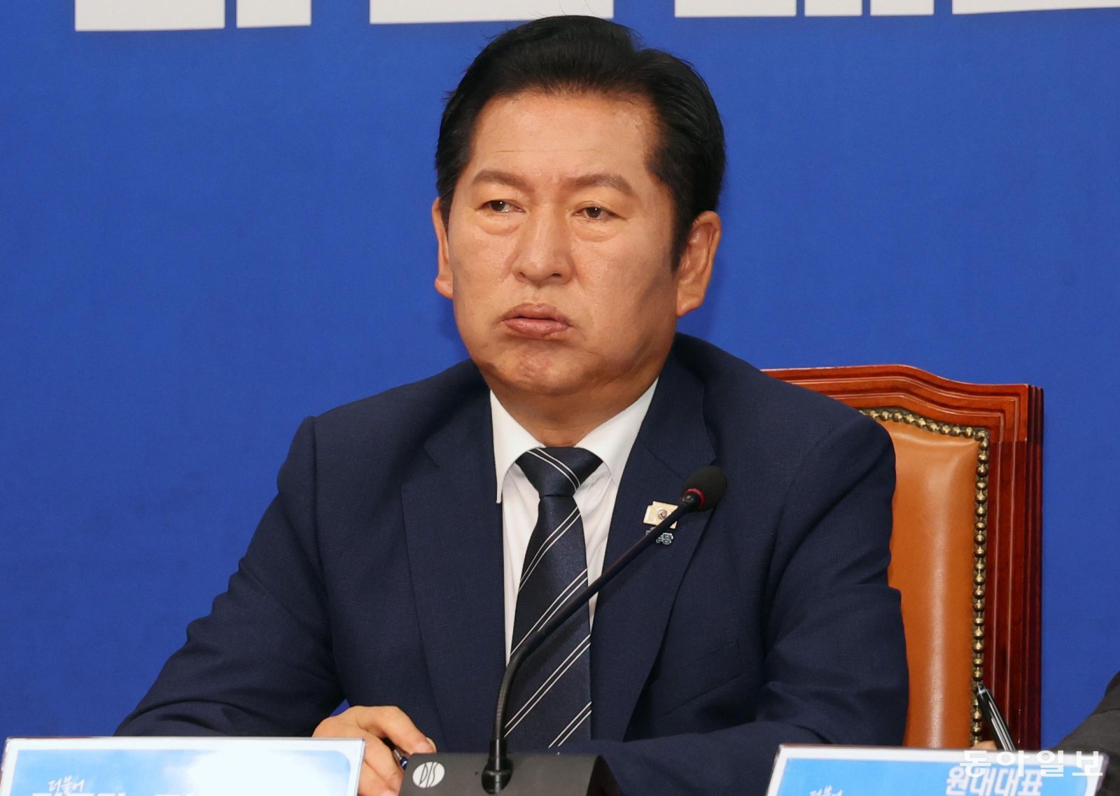 더불어민주당 정청래 대표가 15일 서울 여의도 국회에서 열린 최고위원회의에 참석해 자리에 앉아 있다. 
장승윤 기자 tomato99@donga.com