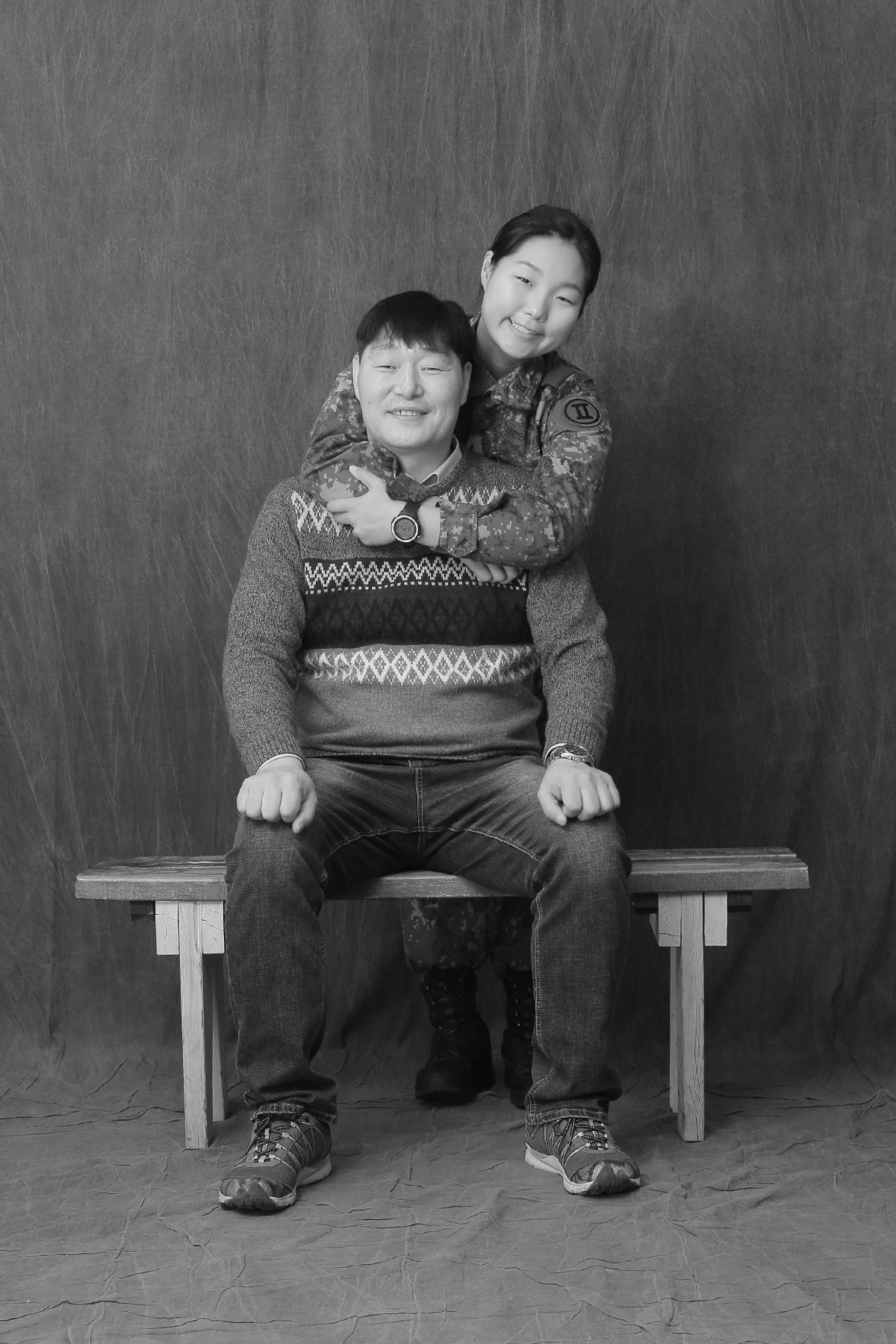 군인 딸에게 “약자 편에 서라” 가르친 아버지, 3명 살리고 하늘로