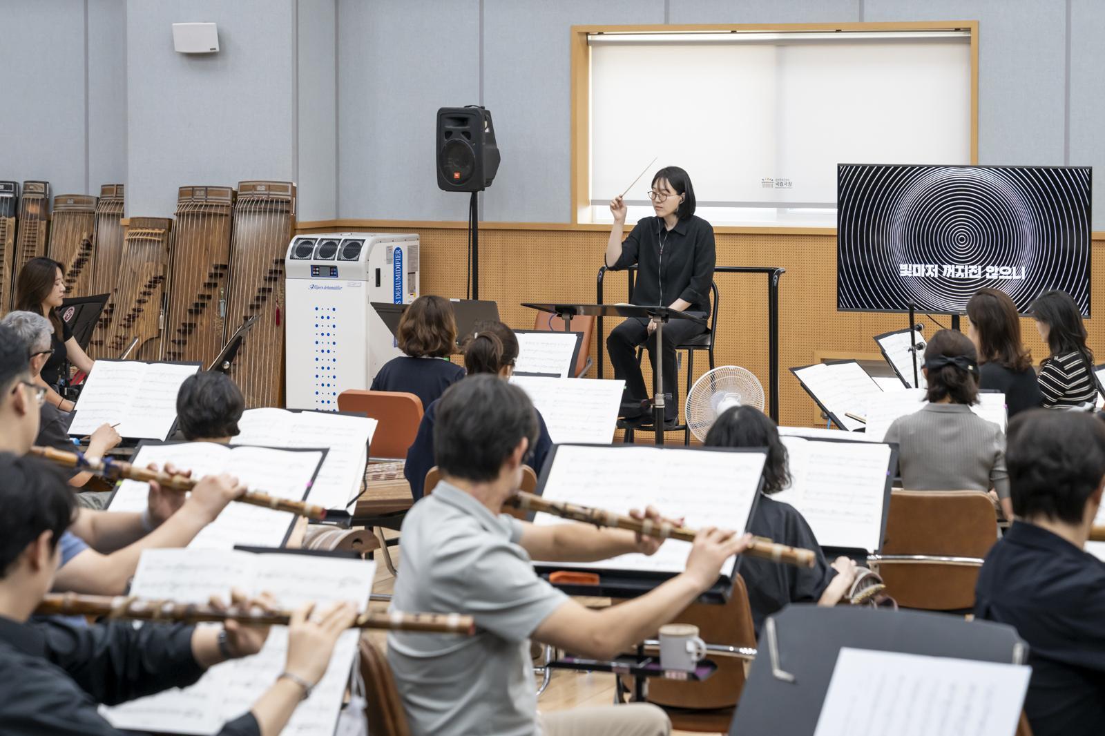 “AI 지음이 나의 사수 같았다”…국립국악관현악단, 인간·AI 협업 무대 ‘공존’