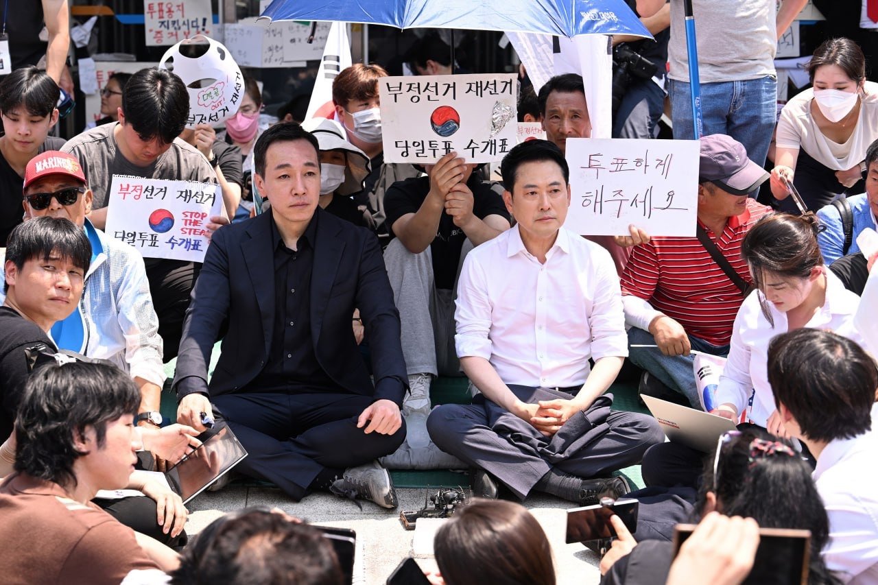 ‘올공 봉쇄’ 11일만에 일시 해제…野 중재로 체육단체 진입 합의