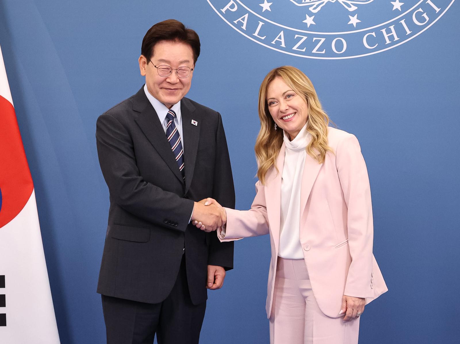 李 “伊총리, 한국인 관광가이드 부족 해결책 찾기로”