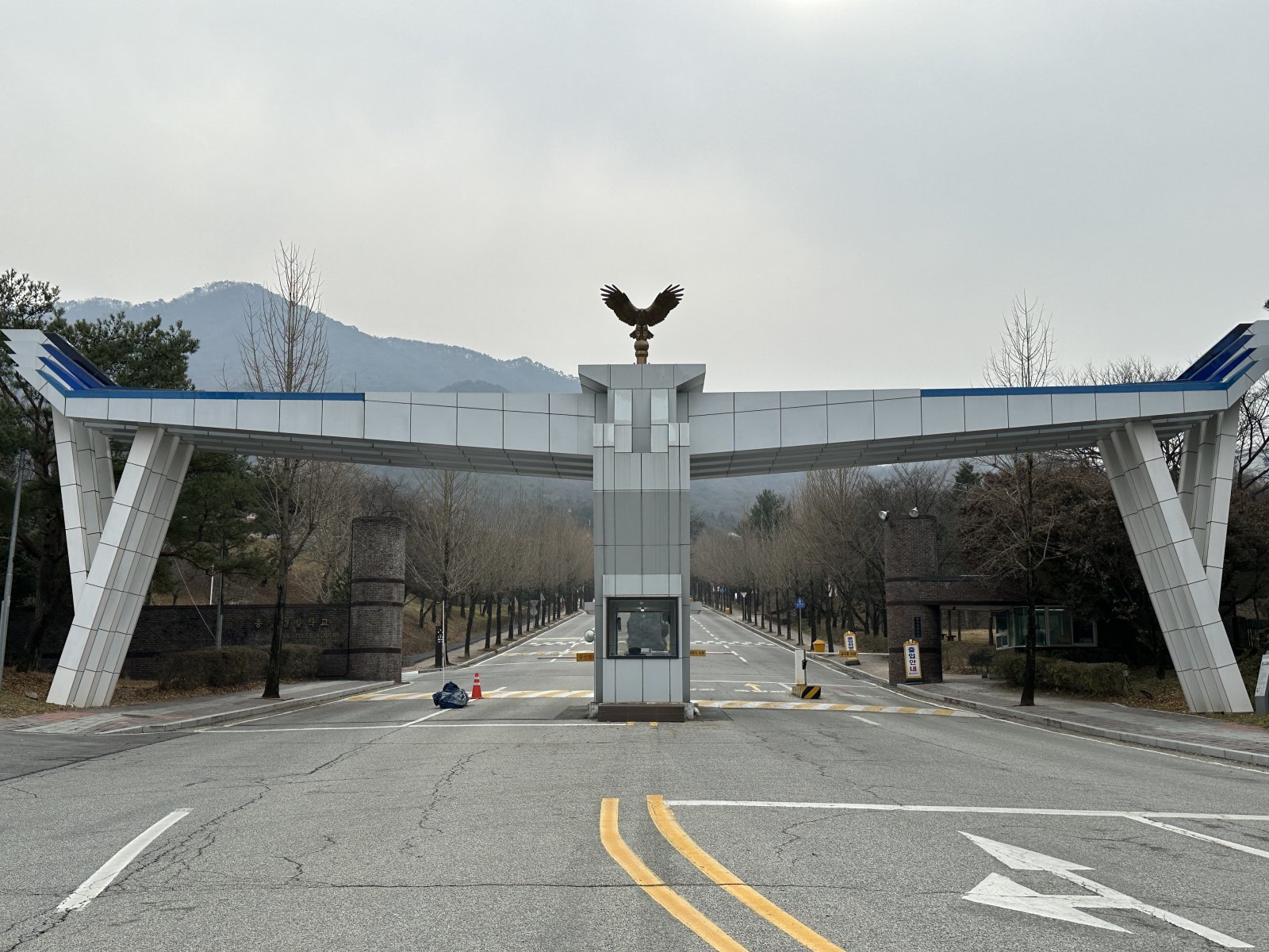 4시간 예초기 작업 중앙경찰학교 50대 직원 탈의실서 쓰러져 숨져