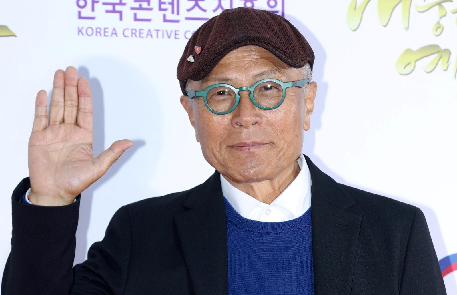 ‘식객’ 허영만 화백, 건강 문제로 활동 중단…“회복에 전념”