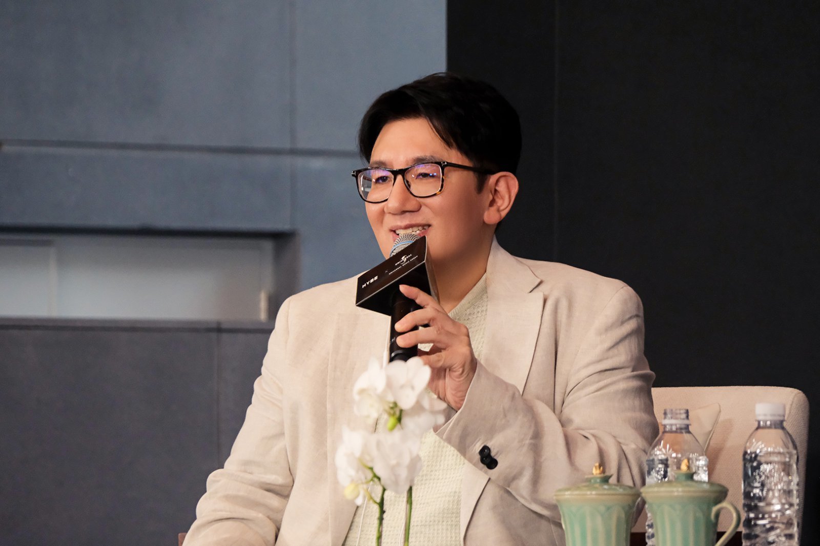 방시혁 의장·그레인지 UMG 회장, 하이브 용산사옥서 대담…“음악 본질 지켜야”