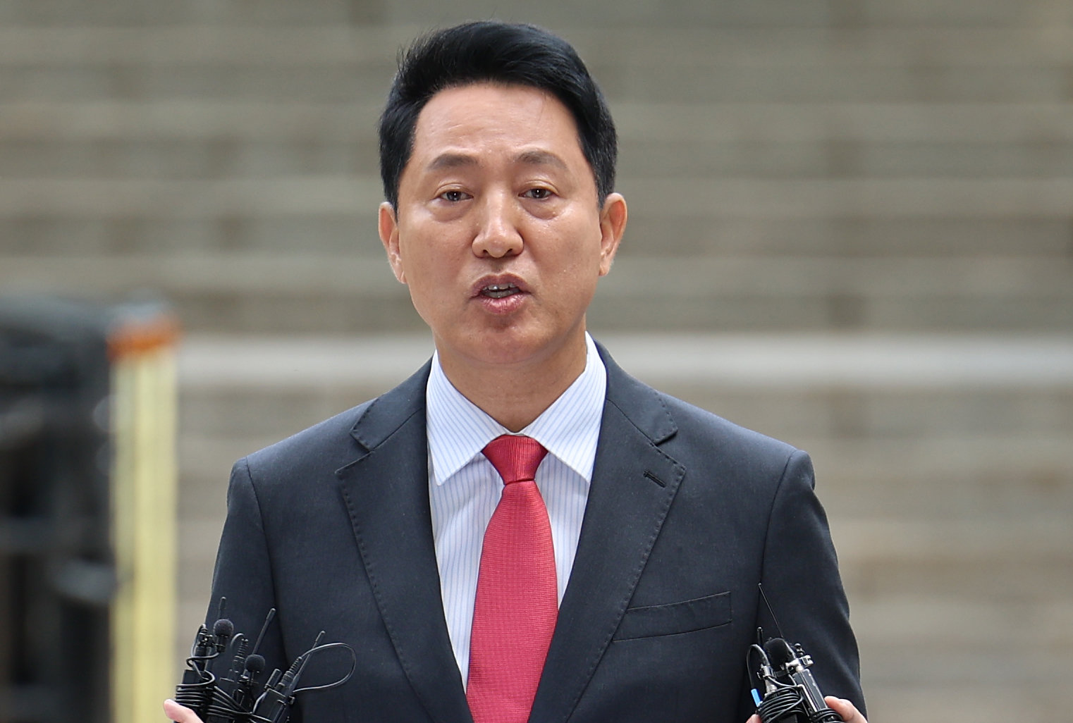 [속보] 특검, ‘여론조사비 대납 의혹’ 오세훈에 징역 1년6개월 구형