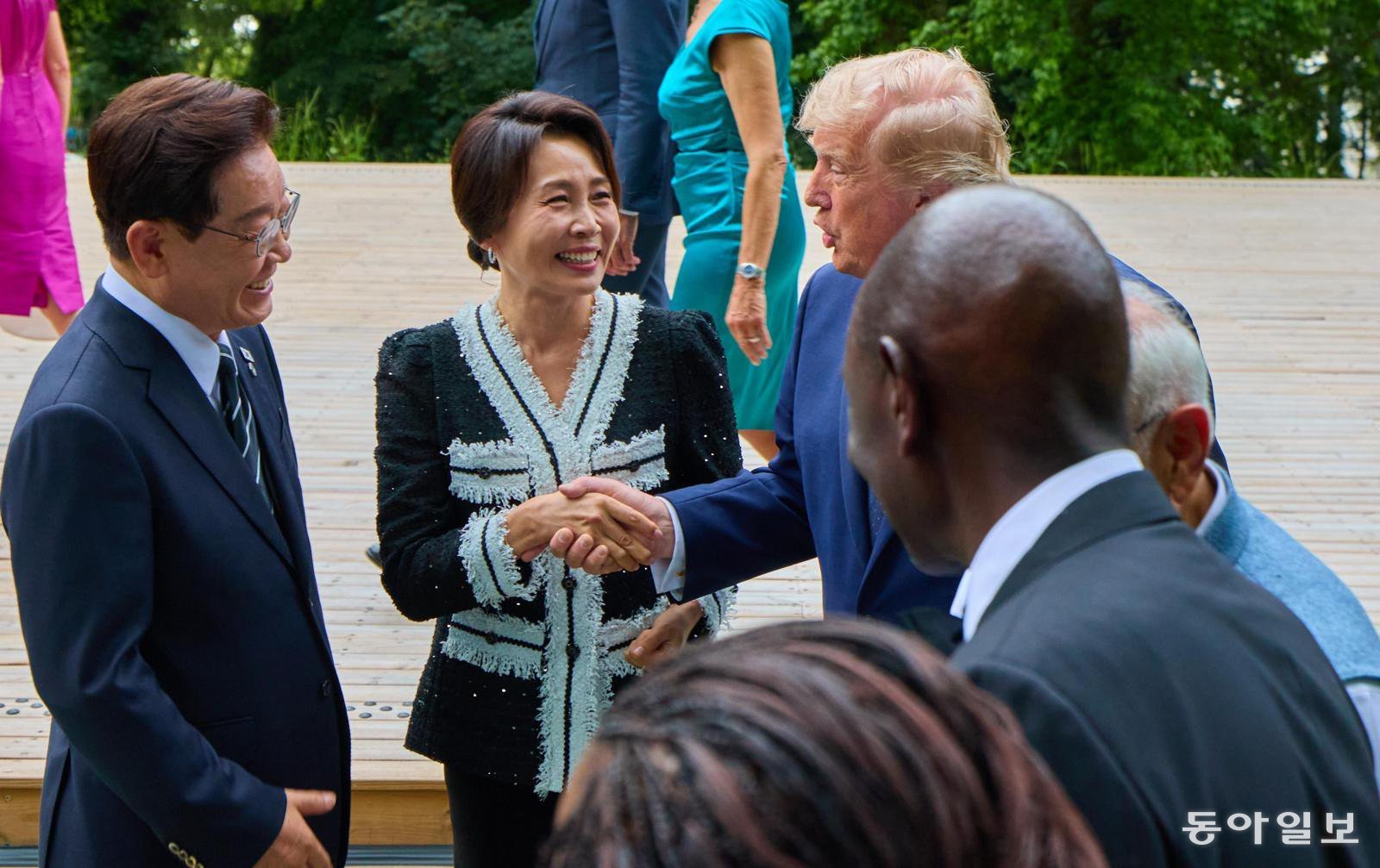 李, G7서 “중동처럼 北문제 해결 주도를”… 트럼프 “노력하겠다”
