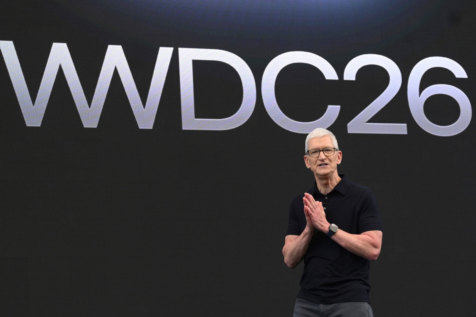 Apple CEO: Component cost surge makes price hikes unavoidable