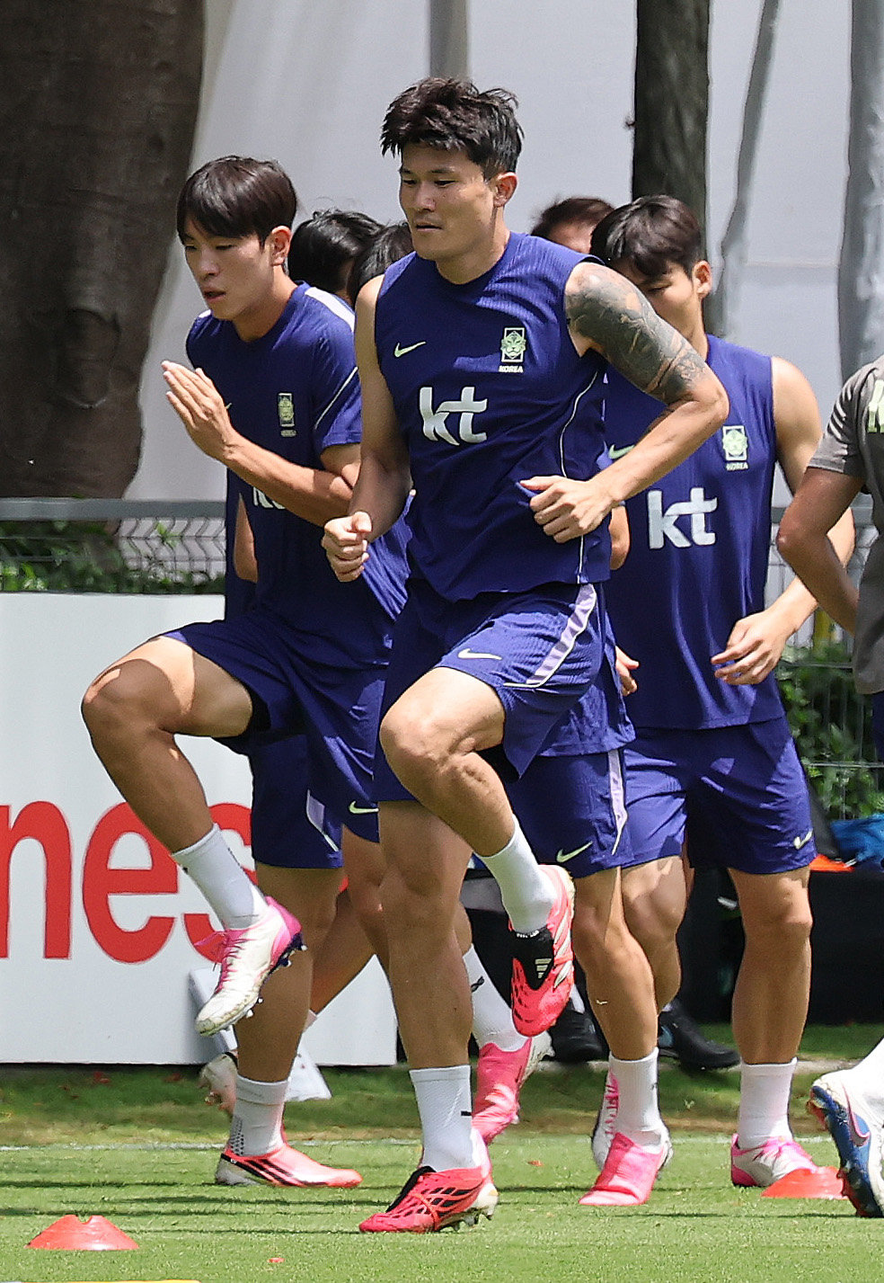 2026 북중미 월드컵에 출전하는 대한민국 축구 국가대표팀 김민재가 15일(현지시간) 멕시코 과달라하라 인근 사포판에 위치한 베이스캠프 훈련장 치바스 바예 베르데에서 훈련을 하고 있다. 2026.6.16 (과달라하라(멕시코)=뉴스1)