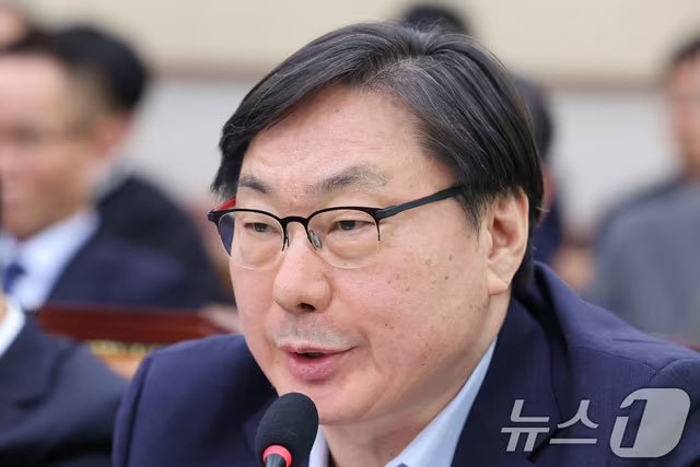 이화영 ‘술파티 회유 위증’ 등 국참 징역 2년·벌금 500만원 구형