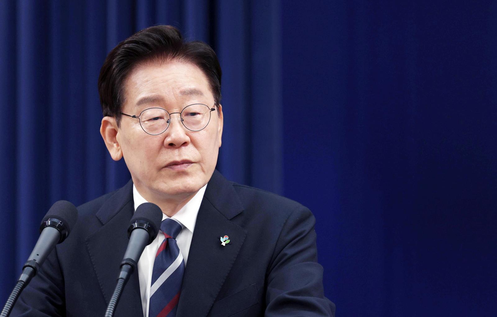 與 “李대통령 순방, 대한민국 위상 드높여…국익 극대화 계기”