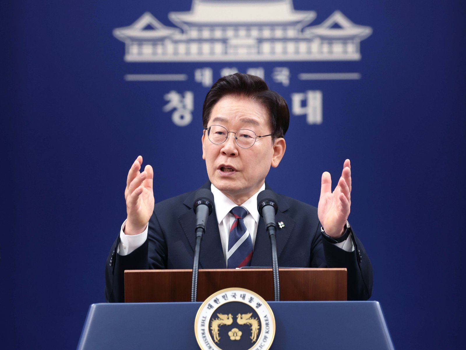 李 “선관위 원포인트 개헌, 필요땐 대통령 발의”