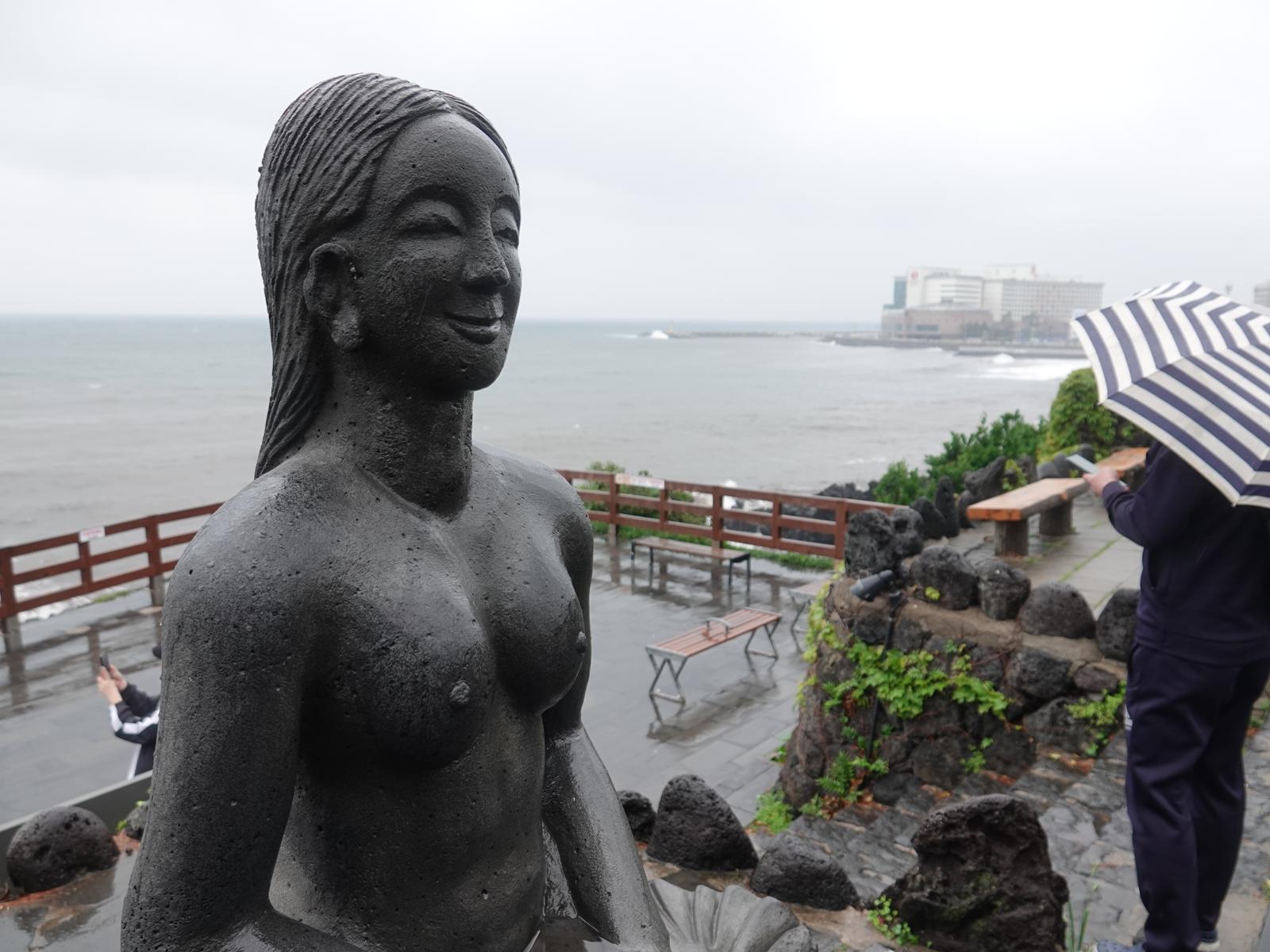 제주 한라산 160㎜ 물폭탄…오후까지 초속 25m이상 강풍