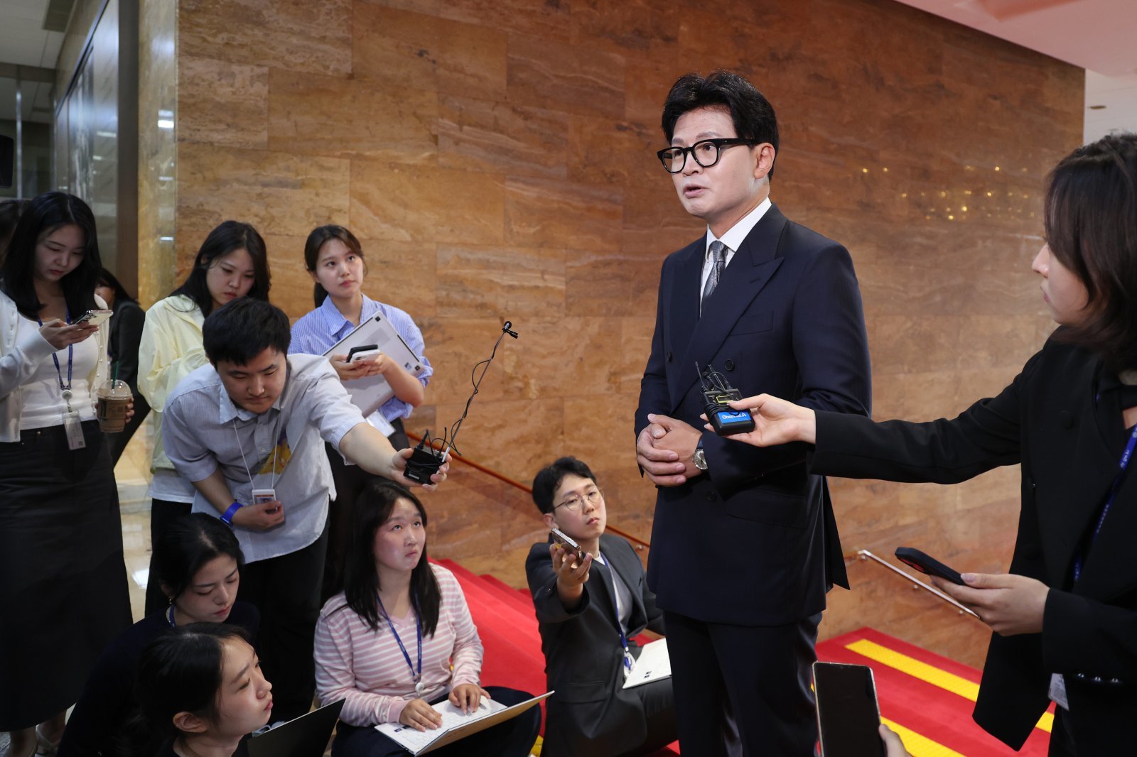 한동훈 “복당 목표로 하고 있어…장동혁, 보수 이끌 정통성 상실”